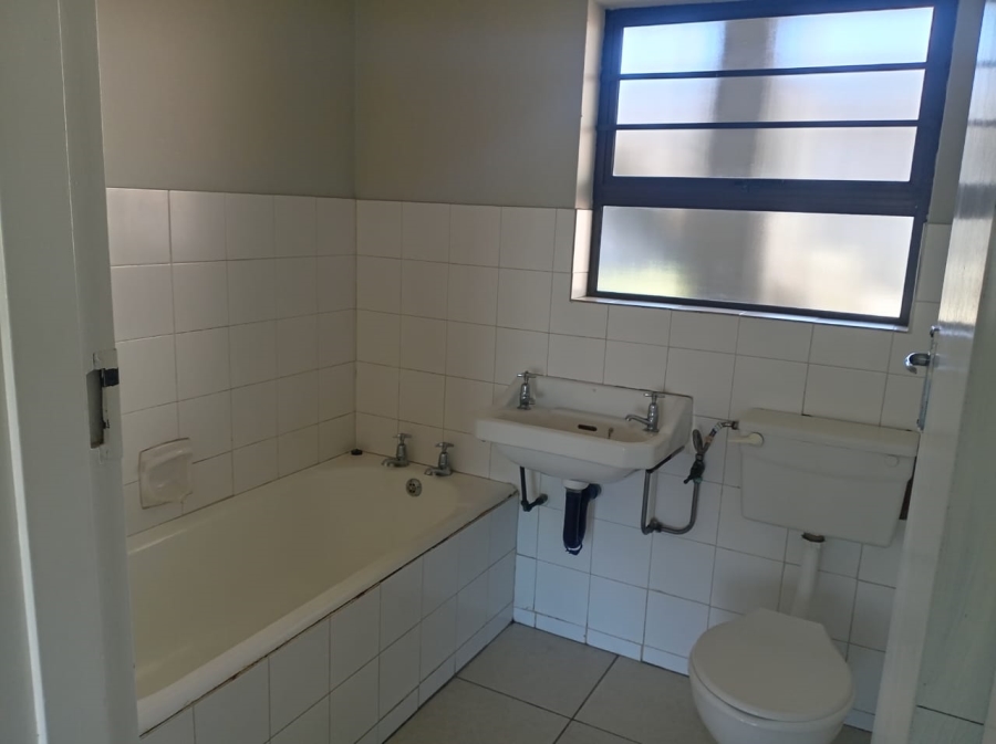 To Let 2 Bedroom Property for Rent in Quigney Eastern Cape